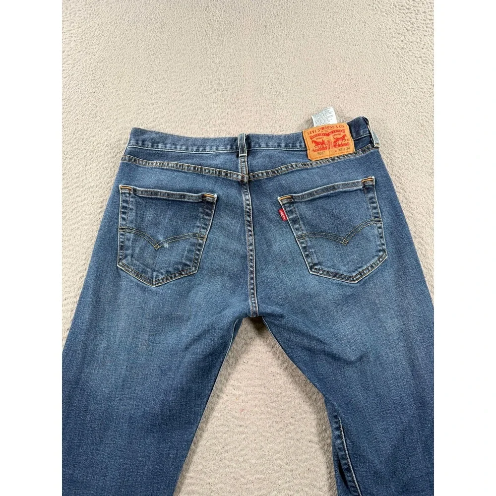 Levis 501 Jeans Men 32x32 Blue Denim Straight Leg Button Fly Mid Rise Distressed